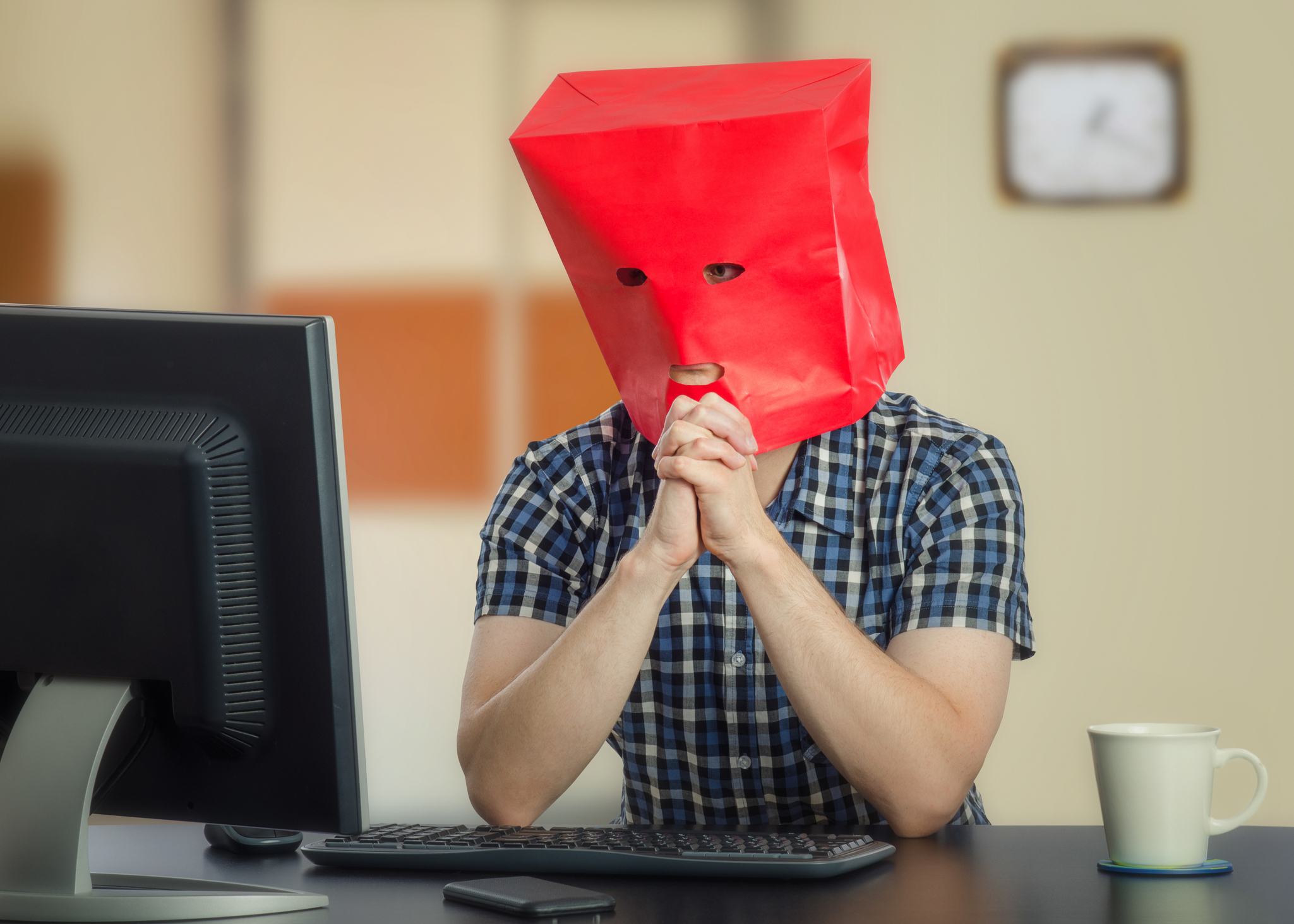 Comment détecter les profils frauduleux sur un site de rencontre